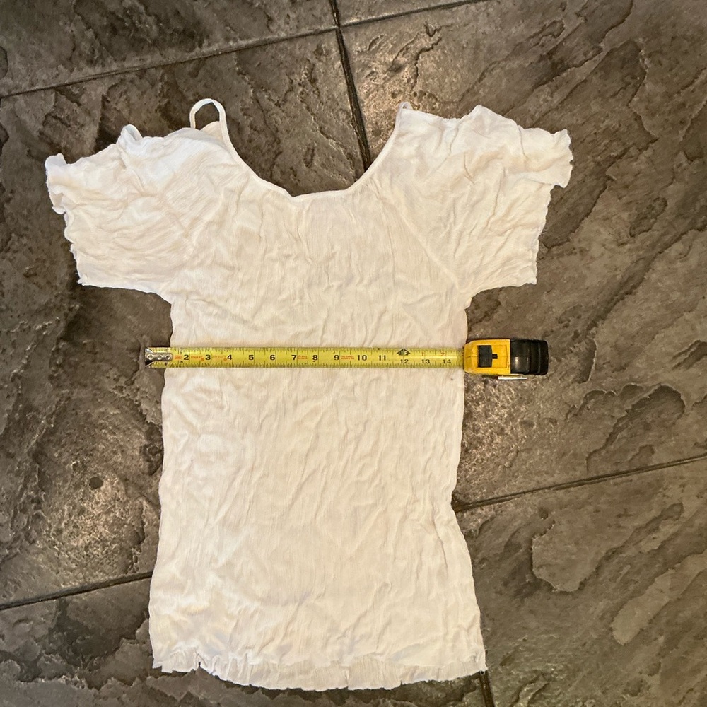 Chic White Ruffled Women's Blouse Pakula.